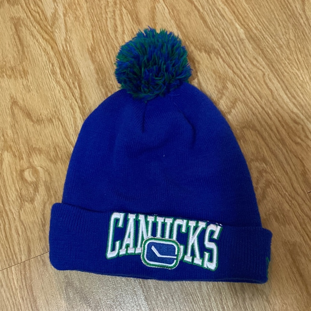 Canucks Toque